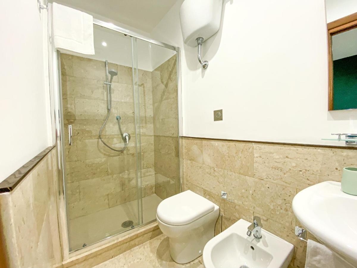 Domus Pisanelli Hotel Nápoly Kültér fotó